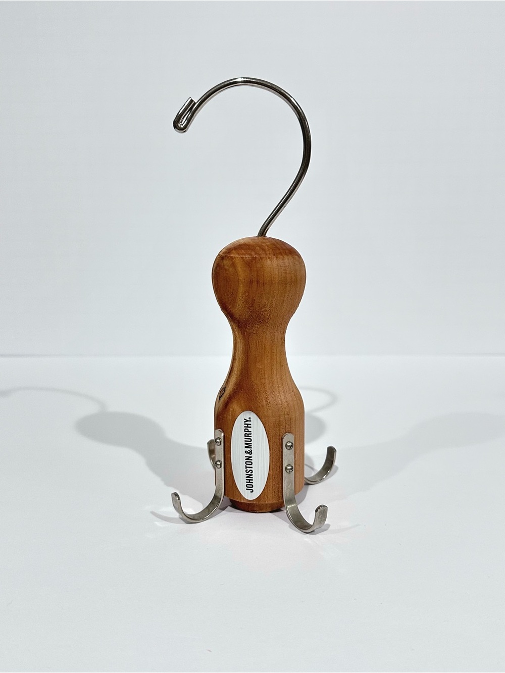 Johnston & Murphy Cedar Belt Hanger